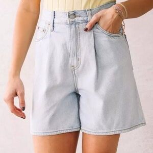Levi’s Premium Ribcage Shorts